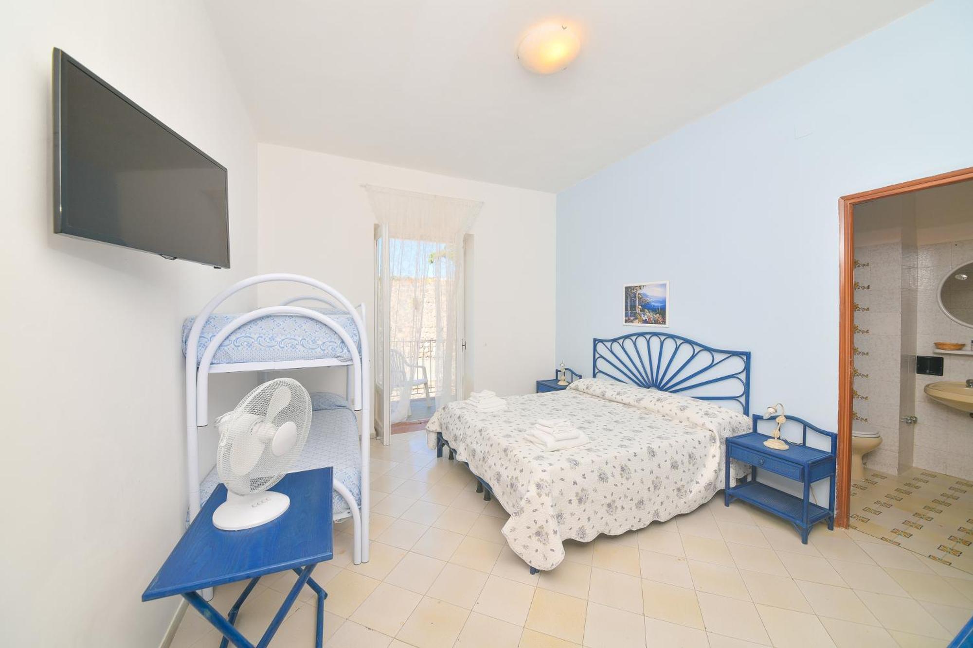 Hotel Maremonti Forio  Room photo